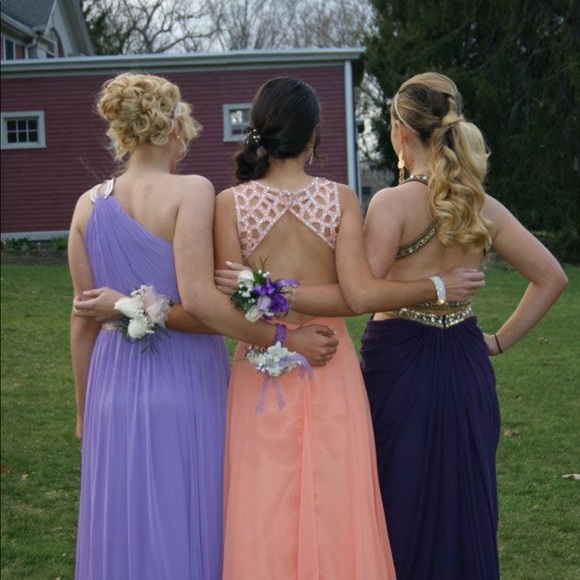 Worn once $400 Prom Dress! - Picture 4 of 8